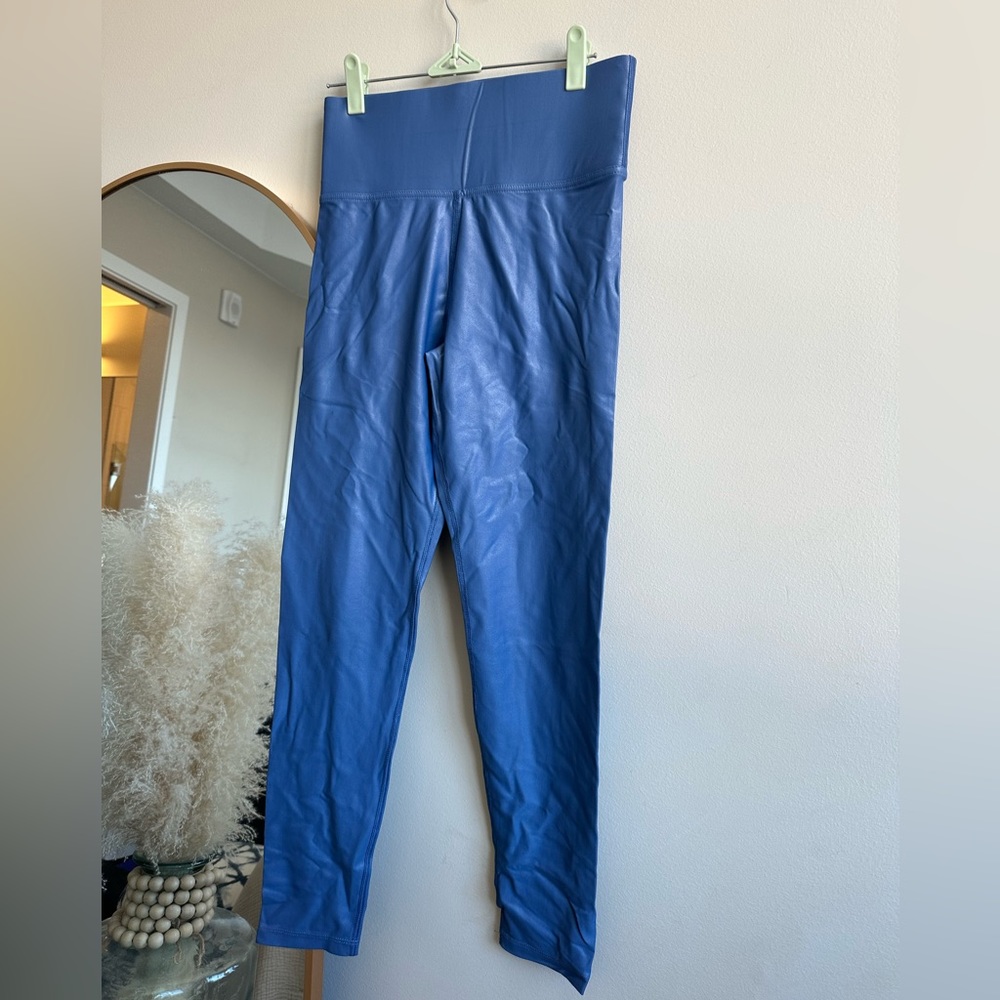 Carbon38 Blue Takara Leggings